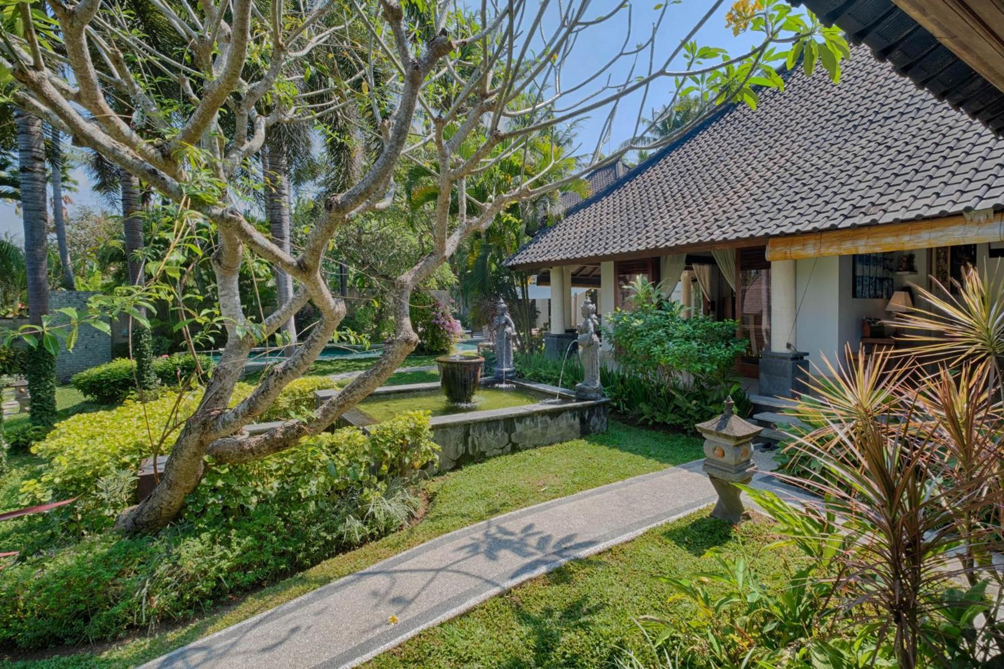 Kutus Kutus Saba Beach Villa Jogjacarta Exterior foto