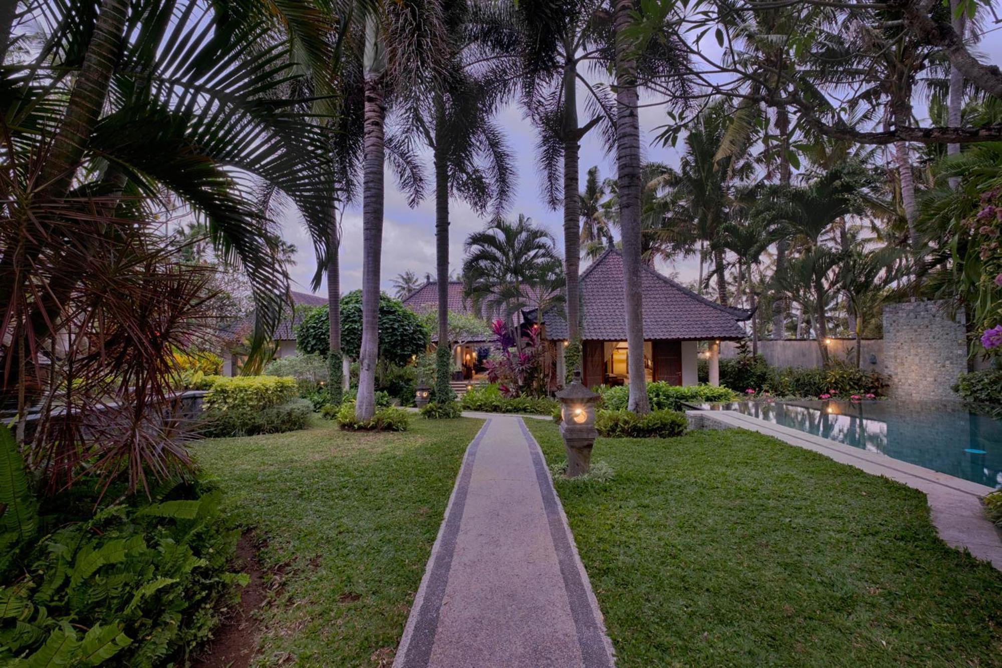 Kutus Kutus Saba Beach Villa Jogjacarta Exterior foto