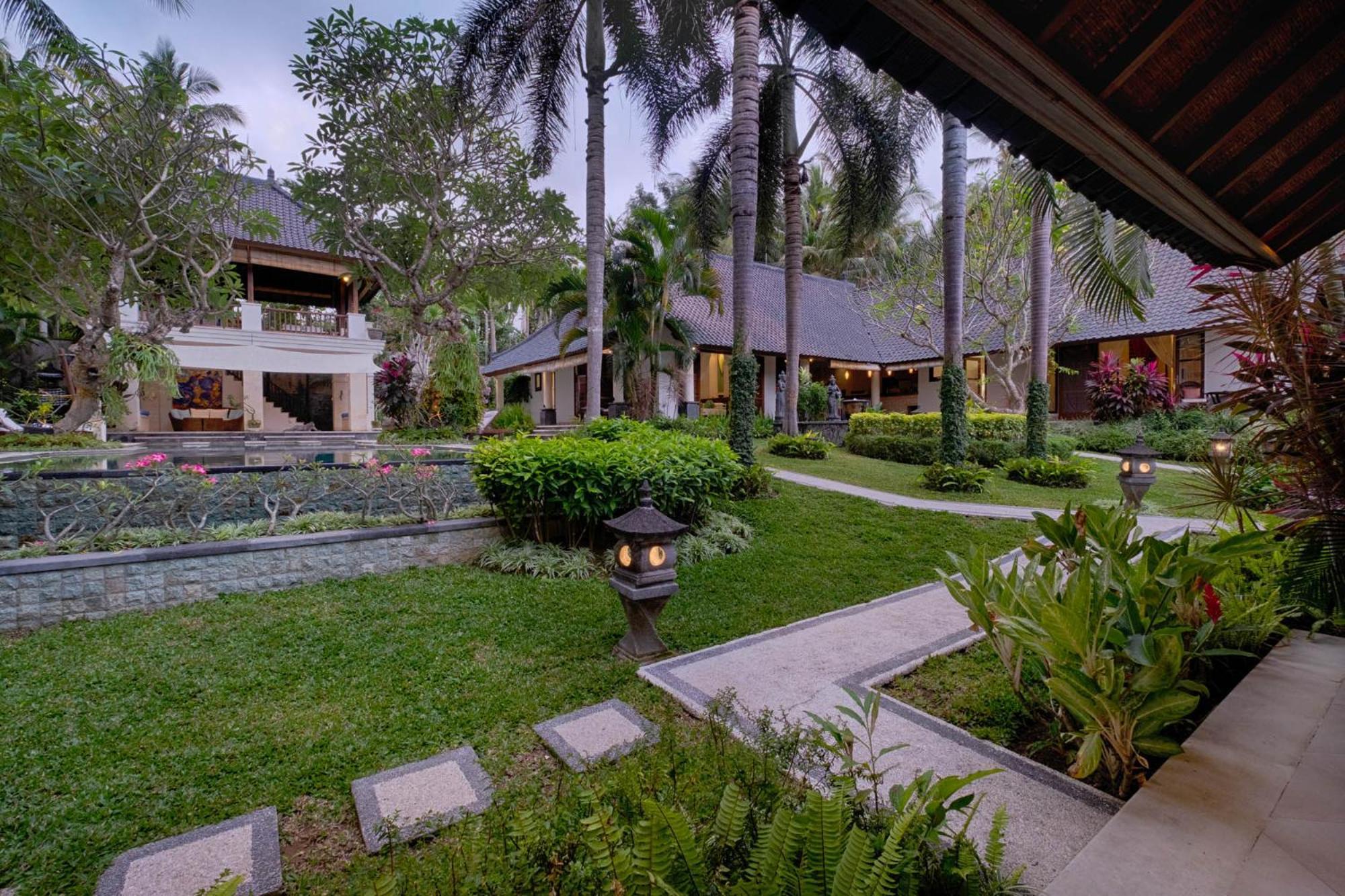 Kutus Kutus Saba Beach Villa Jogjacarta Exterior foto